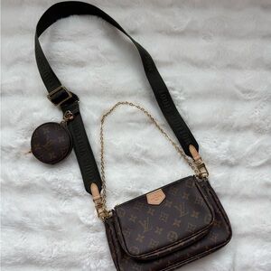 Louis Vuitton Multi Pochette Accessoires Crossbody Bag